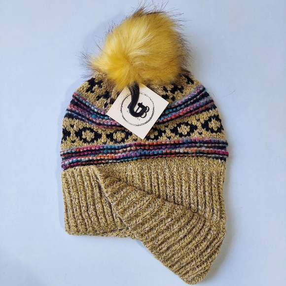 L.I.B New York Hat Beanie Mustard Yellow Womens Cable Knit Warm Faux Fur Pom New - Picture 3 of 9